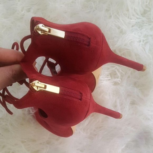 Lord & Taylor 424 Fifth | Benci Suede Heels | Sz 7 - Picture 3 of 7